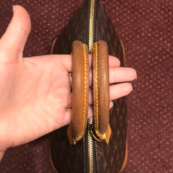 Louis Vuitton Alma - Picture 5 of 7